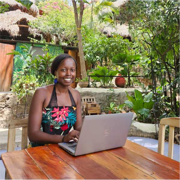 Ina De Becker online aan het werk vanuit Paraguay