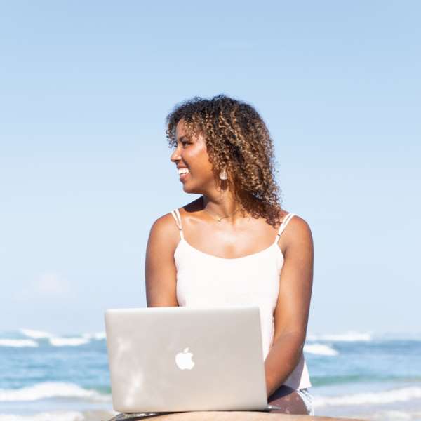 Brency als online carrière coach werkt waar ze wil